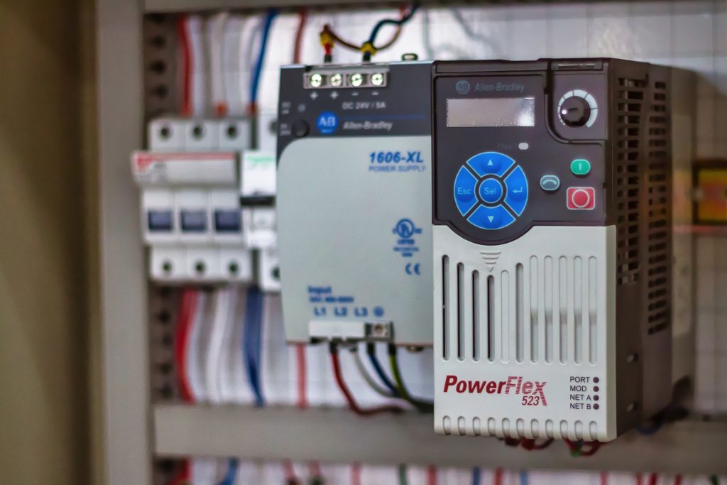 ADDETTO IMPIANTI ELETTRICI INDUSTRIALI – TECNICHE DI AUTOMAZIONE CON PLC